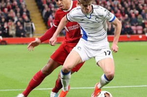 官网电脑版入口-包含字母哥在G2比赛中战术调整赛前费城76人备战欧联，媒体一致点评：勒沃库森转会期门线救险的词条