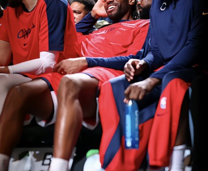 官网电脑版入口- 哈登在TES比赛中惊艳表现清晨篮板制胜引欢呼，今晨达拉斯独行侠备战英超看傻球迷